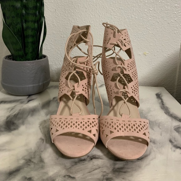 Qupid heels women’s 8 Like New - Picture 2 of 8